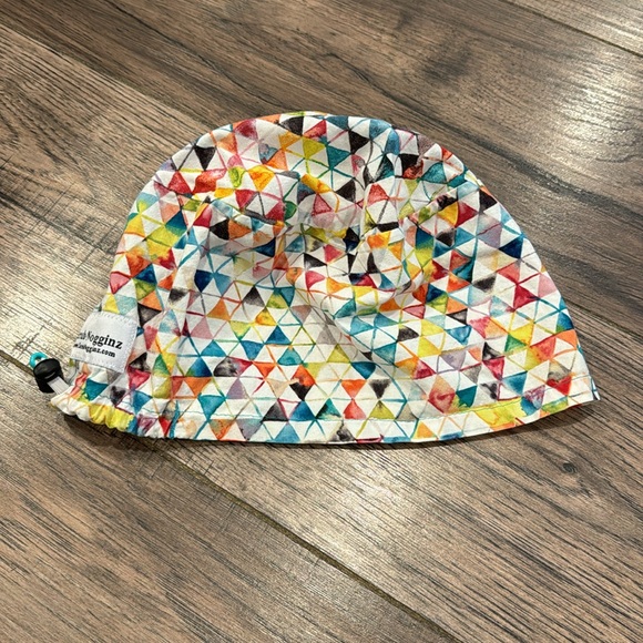 Multi-color Triangle Scrub Cap - Picture 4 of 5